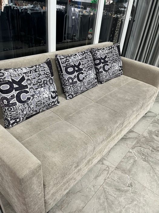 Продается диван.