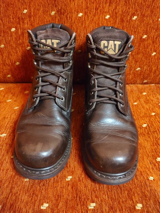 Caterpillar-мъжки боти №45