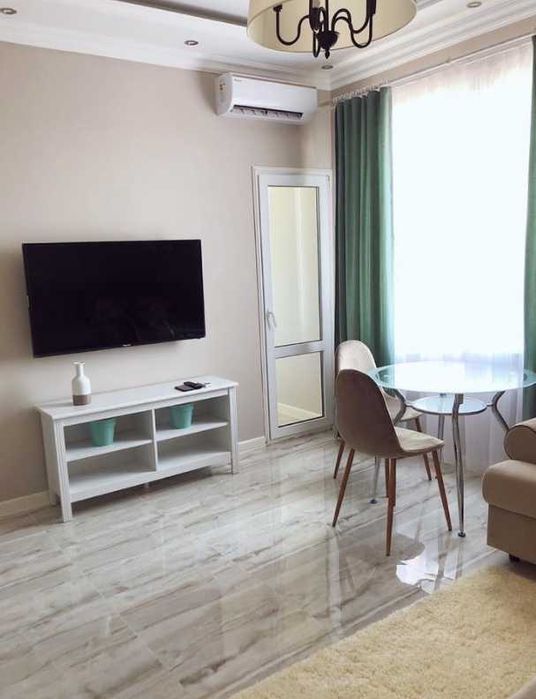 Дава се под наем Двустаен апартамент в Пловдив, Младежки Хълм - 67 кв.м за 326.4 € - Снимка #1