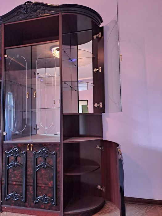 Stenka mebel sotiladi