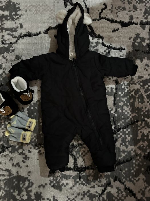 Продам черный детский комбинезон