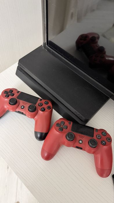 Продам Playstation 4