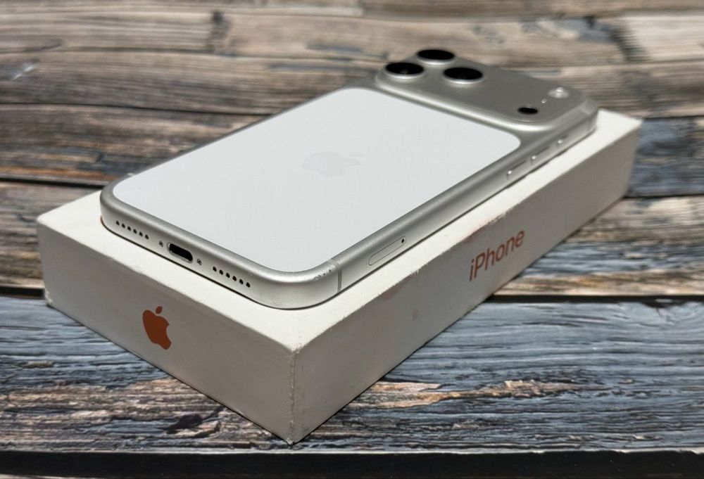 Vand / Schimb iPhone 17 Pro Max 256GB Silver
