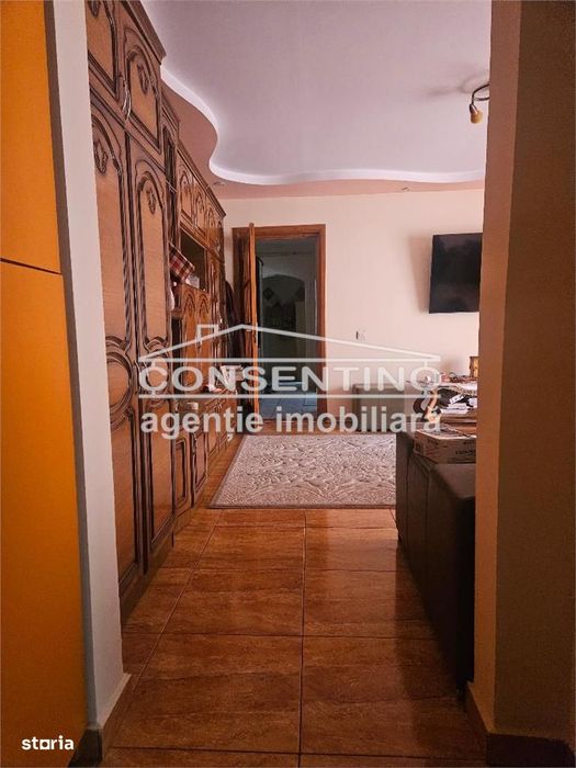 Se vinde apartam . cu 3 camere , etaj 3, confort 1, mobilat partial