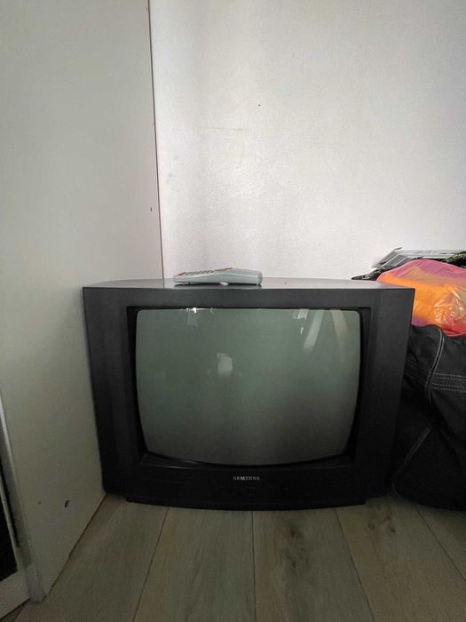 Телевизор Самсунг в отличном состоянии