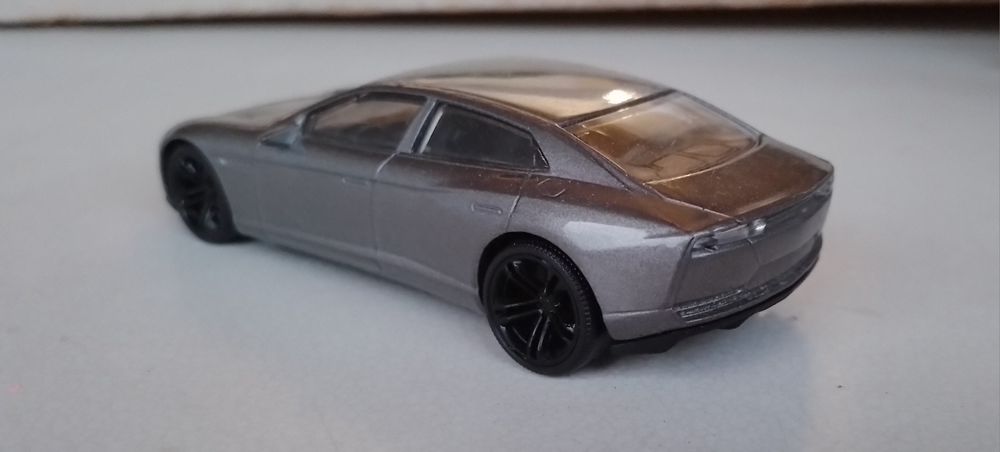 Lamborghini Estoque, мащаб 1/43