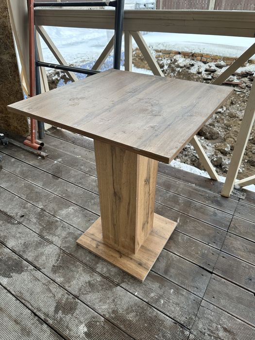 Продам 2 столика