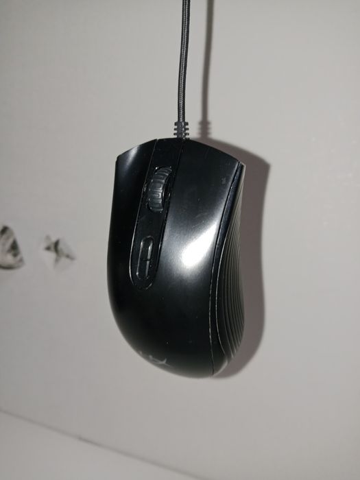 Мышь HyperX Pulse fire красивая в хорошем состоянии.
