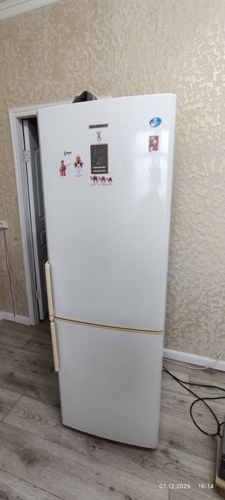 Холодильник на запчасти