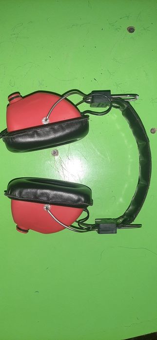 Наушники с проводами, хорошие и качественные