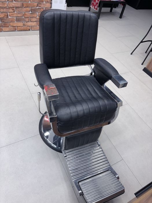 Кресло барбера продается