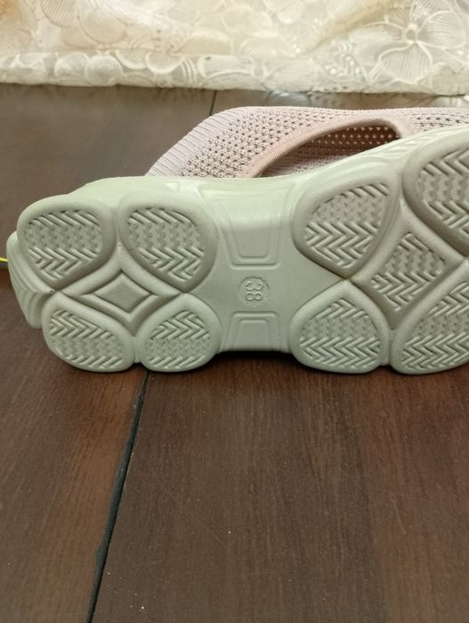 Летни дамски чехли