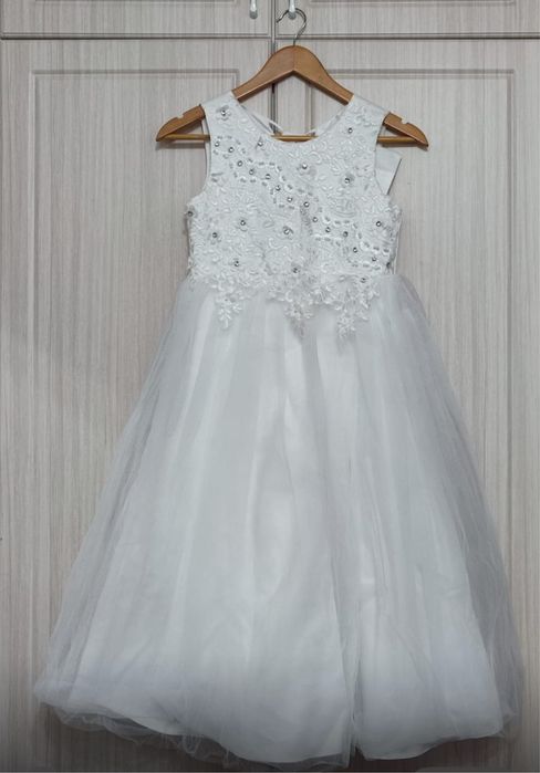 Продам белое платье