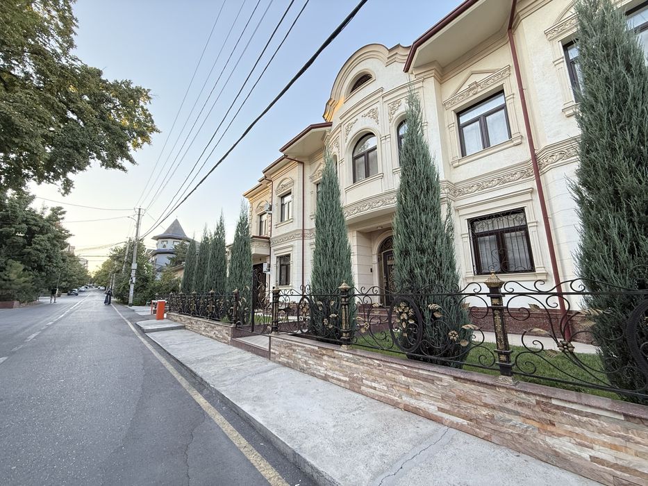 В продаже класическая резиденция на 8 сотках Мирабад гостиница России