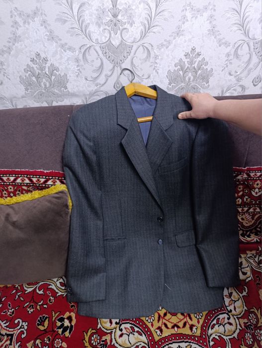 Продаеться педжак