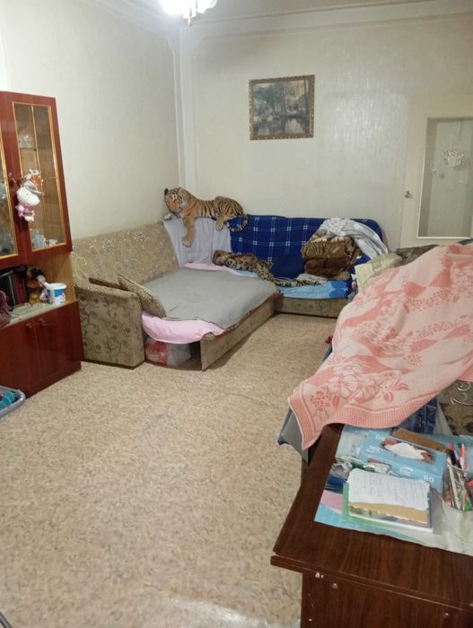 Продается 4- комнатная квартира на массиве куйлюк -3