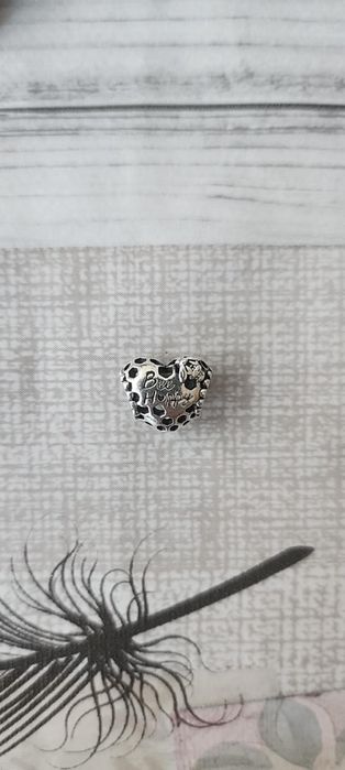 Сребърна гривна Pandora -"Moments Любов", 20 см. + талисмани