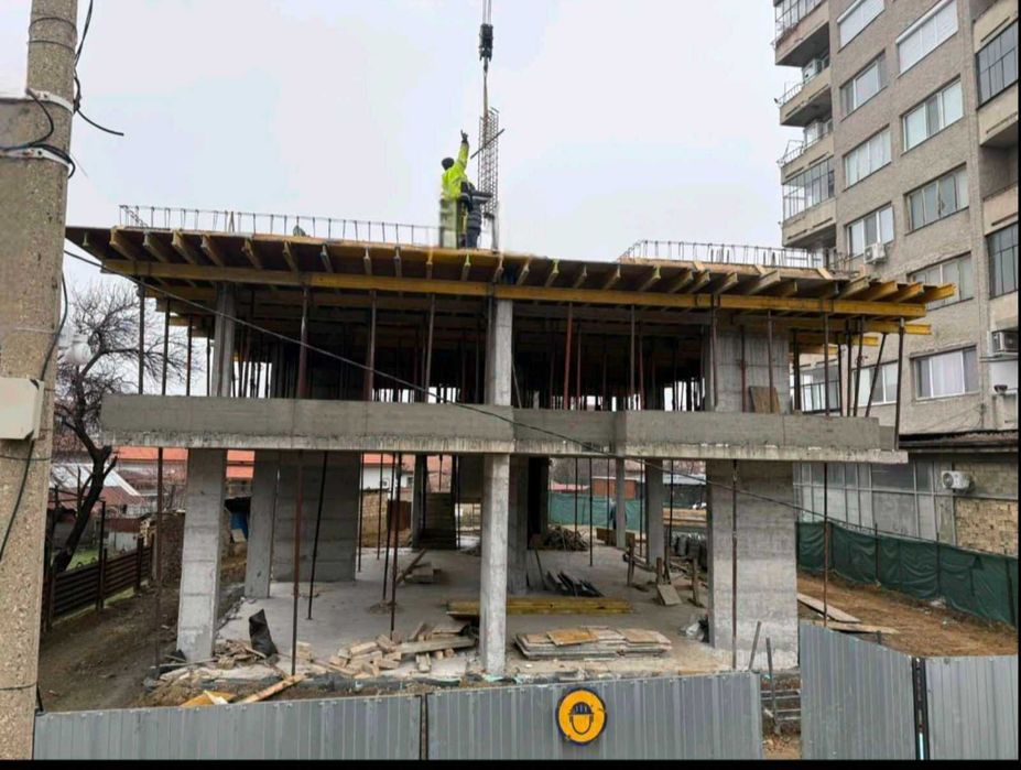 Продава се Тристаен апартамент в Търговище, Център - 100 кв.м за 587 €/кв.м - Снимка #5