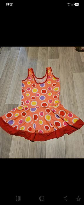Costum baie intreg dar se poate folosii si  pentru gimnastica sau dans 6-8 ani