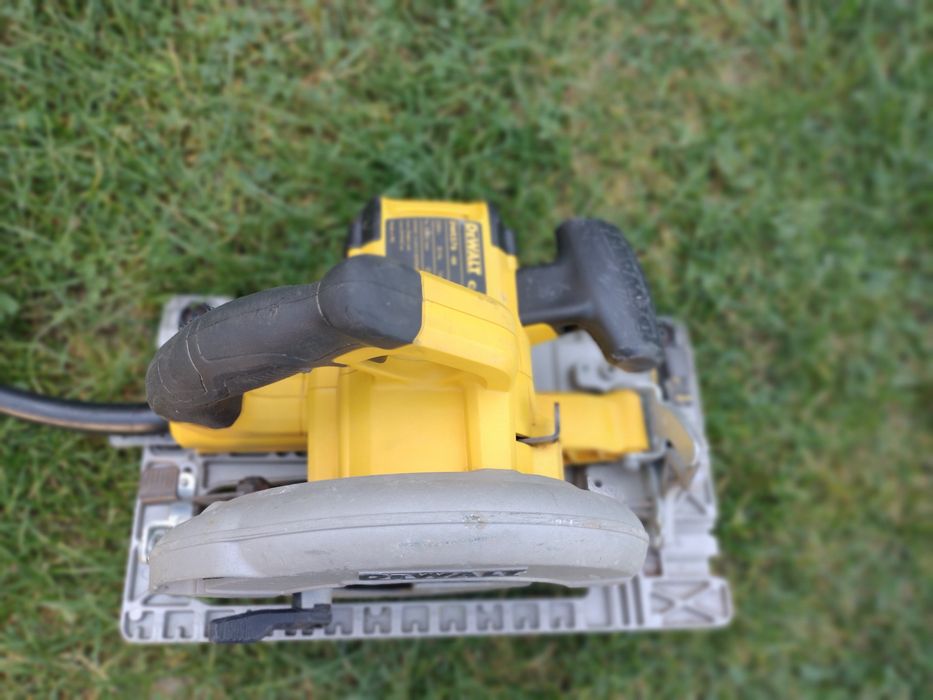 Circular dewalt 1600w
