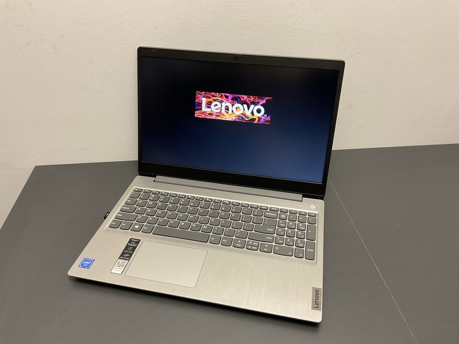Laptop Lenovo 15 inch IdeaPad 3 SSD 256GB