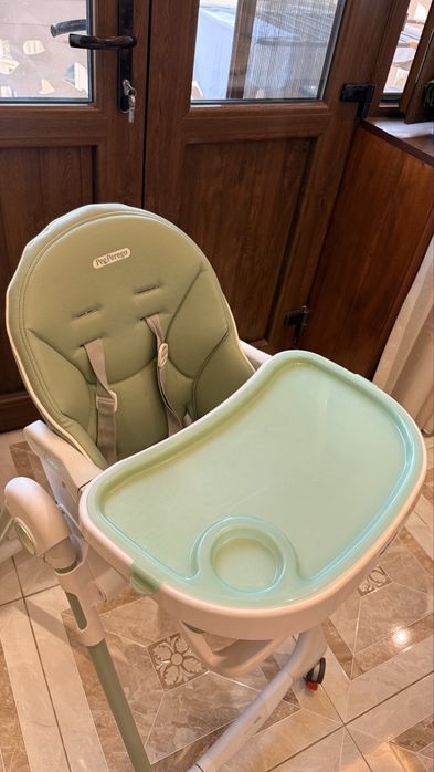 Продаю детский стул для кормления Peg Perego Prima Pappa
