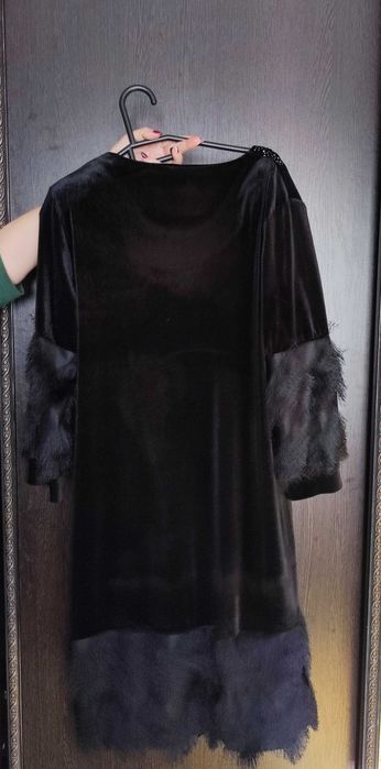 Вечерние платья срочно продаю