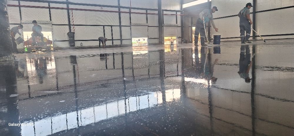 Стяжка шлифовка, затирка, полировка