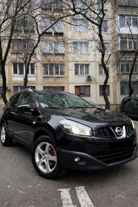 Nissan Qashqai Tekna 4x4 | 2.0 dCi 150 CP | Automată | Garantie