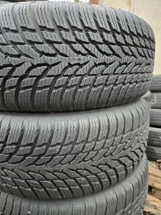 4бр. 205 55 16 Nokian зимни.