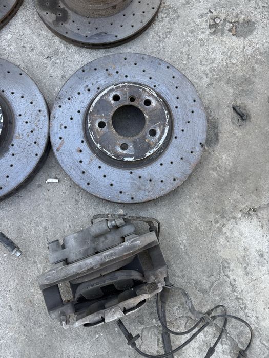 Спирачна система bmw x5 e70 5.0i бмв х5 е70 апарати дискове 5.0i