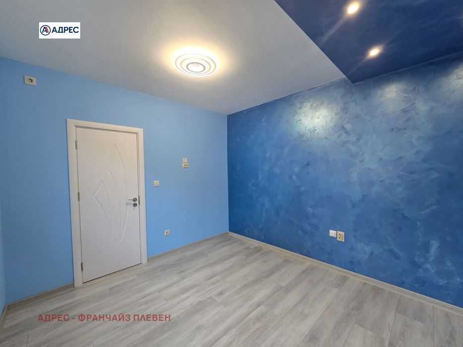 Продава се Многостаен апартамент в Плевен, Идеален център - 125 кв.м за 1928 €/кв.м - Снимка #9