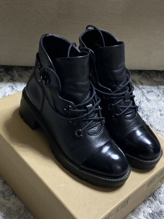 Продам женские ботинки весна-осень