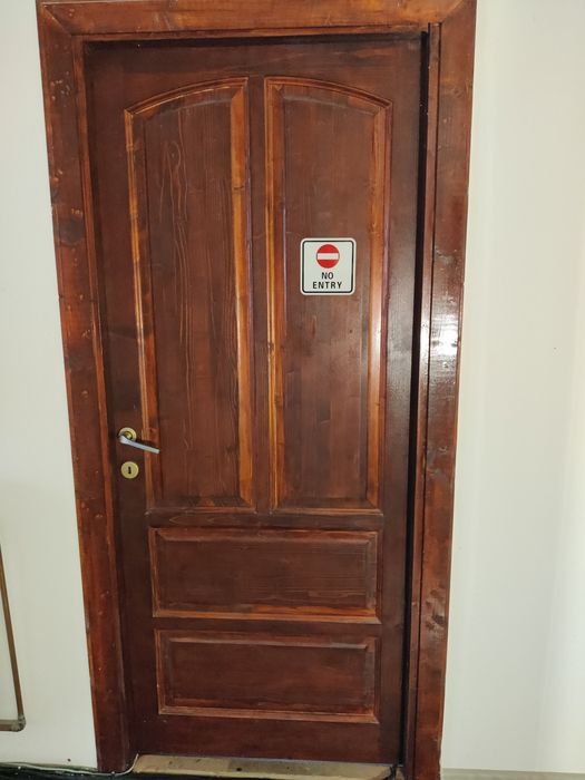 Usa lemn masiv / 88 /200