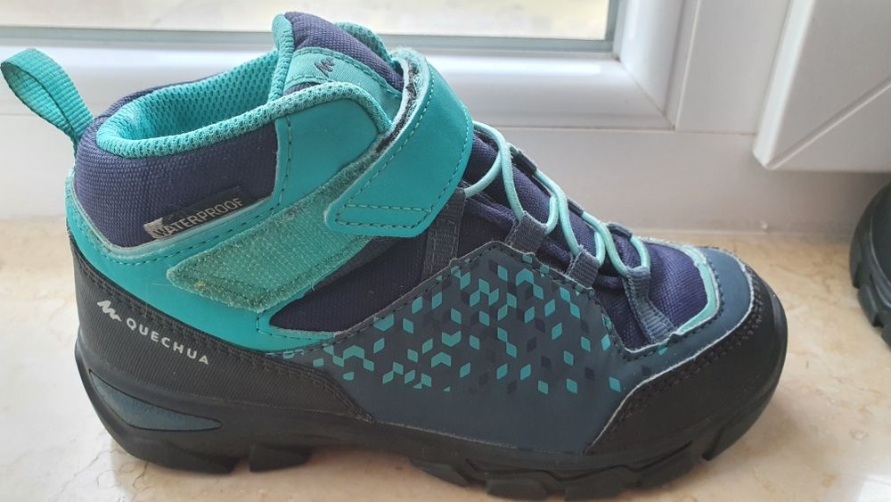 QUECHUA Dechatlon ghete bocanci impermeabil unisex marime 29 Curier