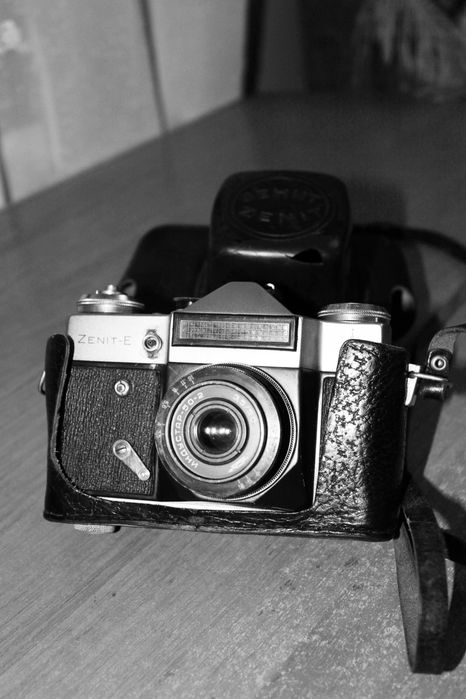 Продам обмен фотоаппарат зенит Е