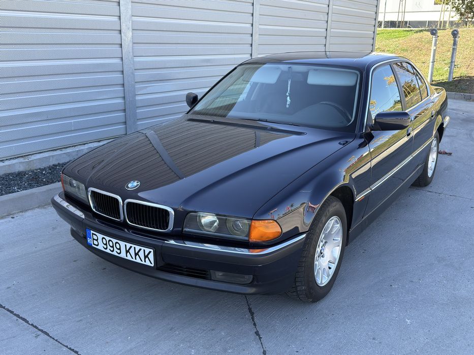 BMW Seria 7 E38 728i