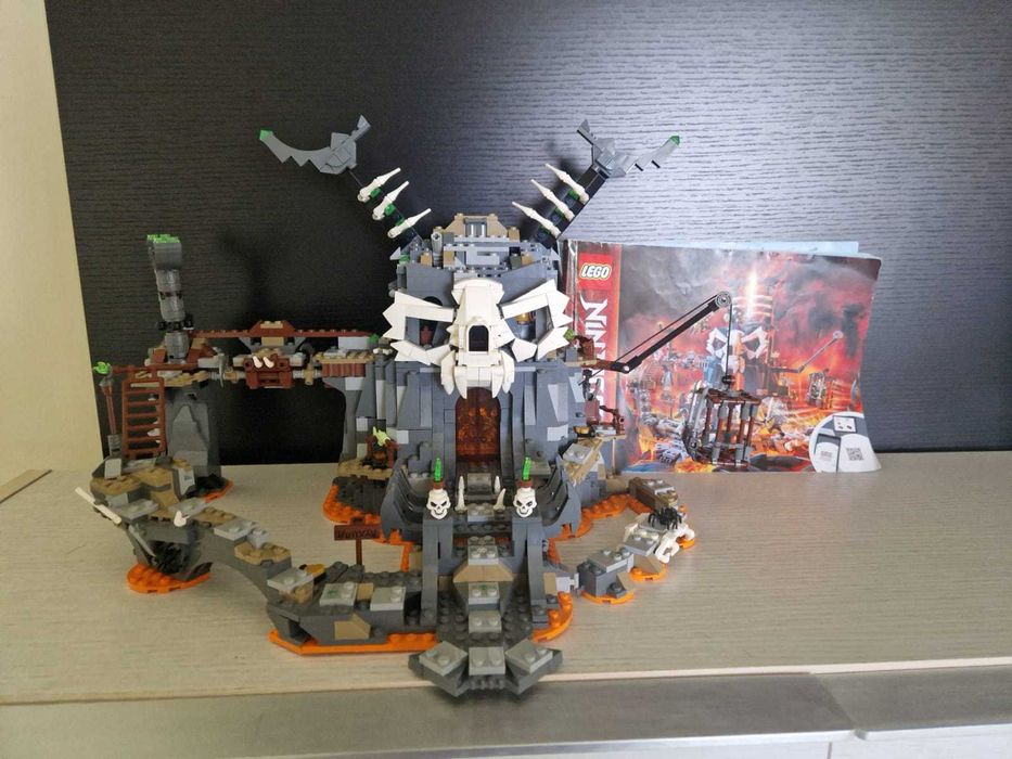 Lego Ninjago Temnitele Vrajitorului Craniu (71722)