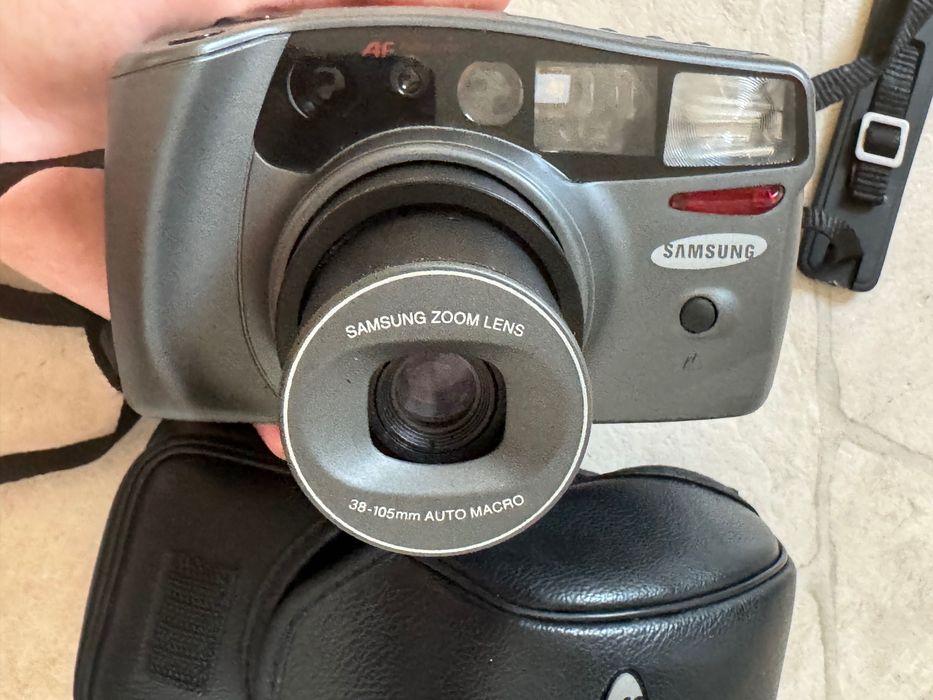 Aparat foto analog pe film 35mm Samsung AF Zoom 105S