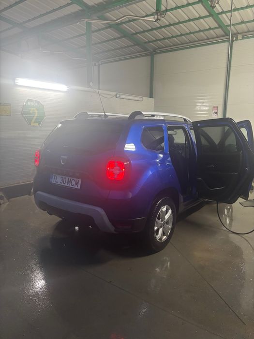 Vând Dacia Duster