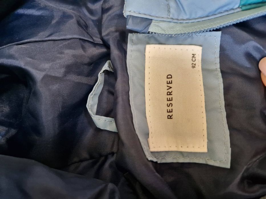 Космонавт размер 92 на Reserved. Обличан е веднъж. Не е с дебела подпл
