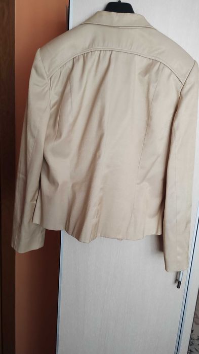 дамско сако бежаво