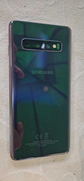 Продавам Samsung S10 128GB 8GB RAM