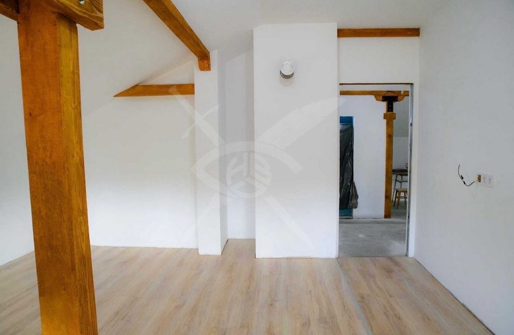 Продава се Къща в с. Здравец, Област Варна - 190 кв.м за 1211 €/кв.м - Снимка #11