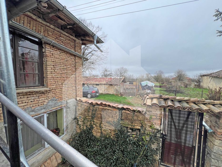 Продава се Къща в Нови пазар - 100 кв.м за 143 €/кв.м - Снимка #2