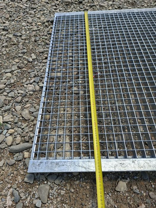 Grilaje zincate galvanizate
