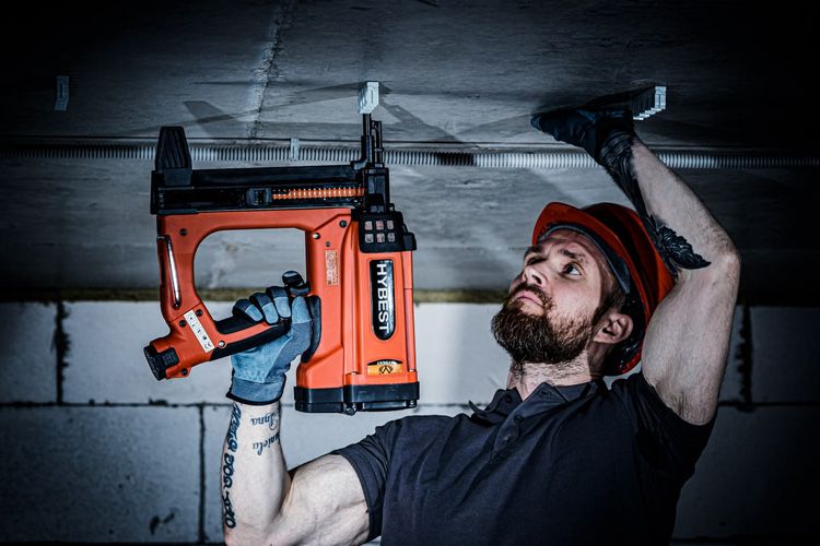 ПРОКАТ Монтажный пистолет (газовый,пороховой) бетон, железо,TOUA И Т.Д