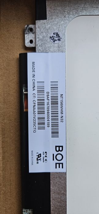 Матрицы б/у  размеры от 14 до 17.3