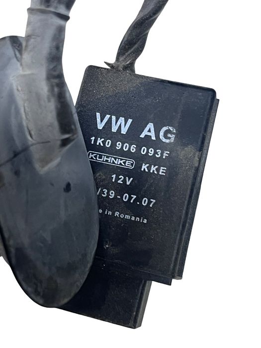 Releu Pompa De Combustibil Volkswagen Golf Vi 5K1_ 2008 - 2012 1K0906093F