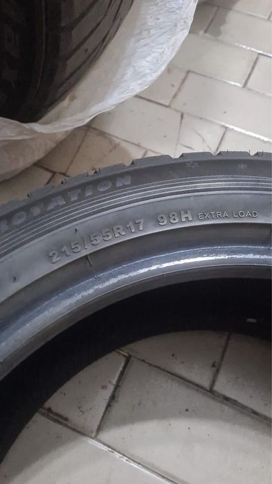 Продам шины 215/55/17